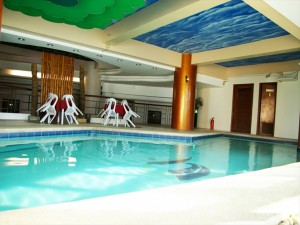 IDEA ACADEMIA_hotel pool01